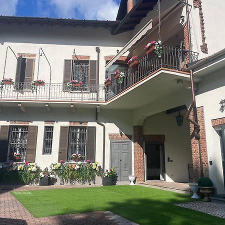 Villa Simona Malpensa Gallarate Bagian luar foto