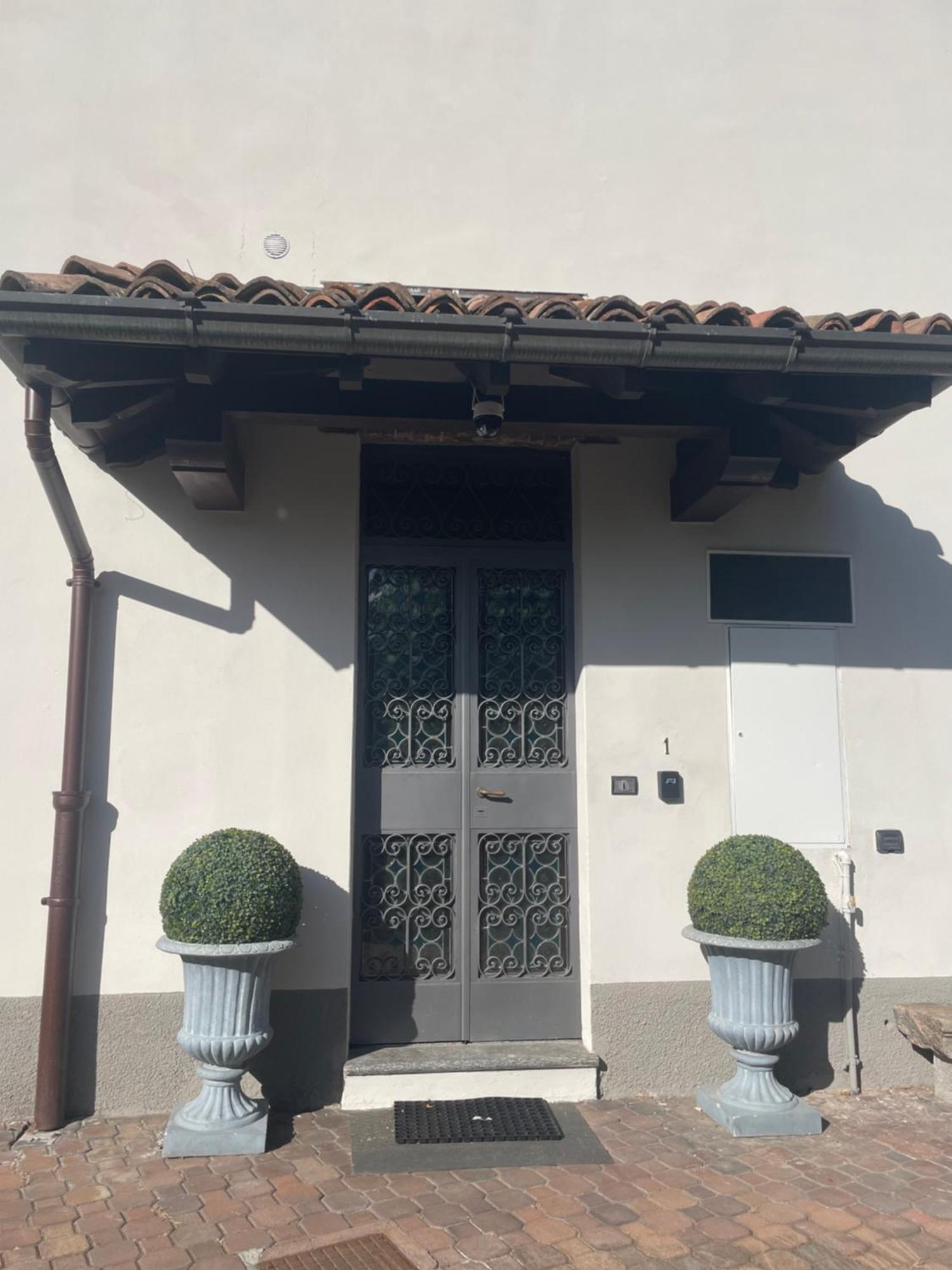 Villa Simona Malpensa Gallarate Bagian luar foto