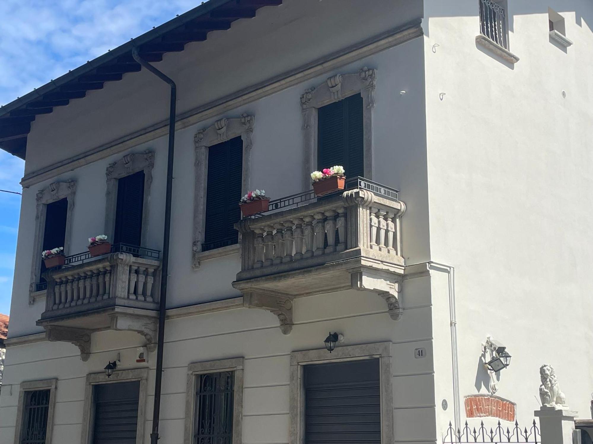 Villa Simona Malpensa Gallarate Bagian luar foto