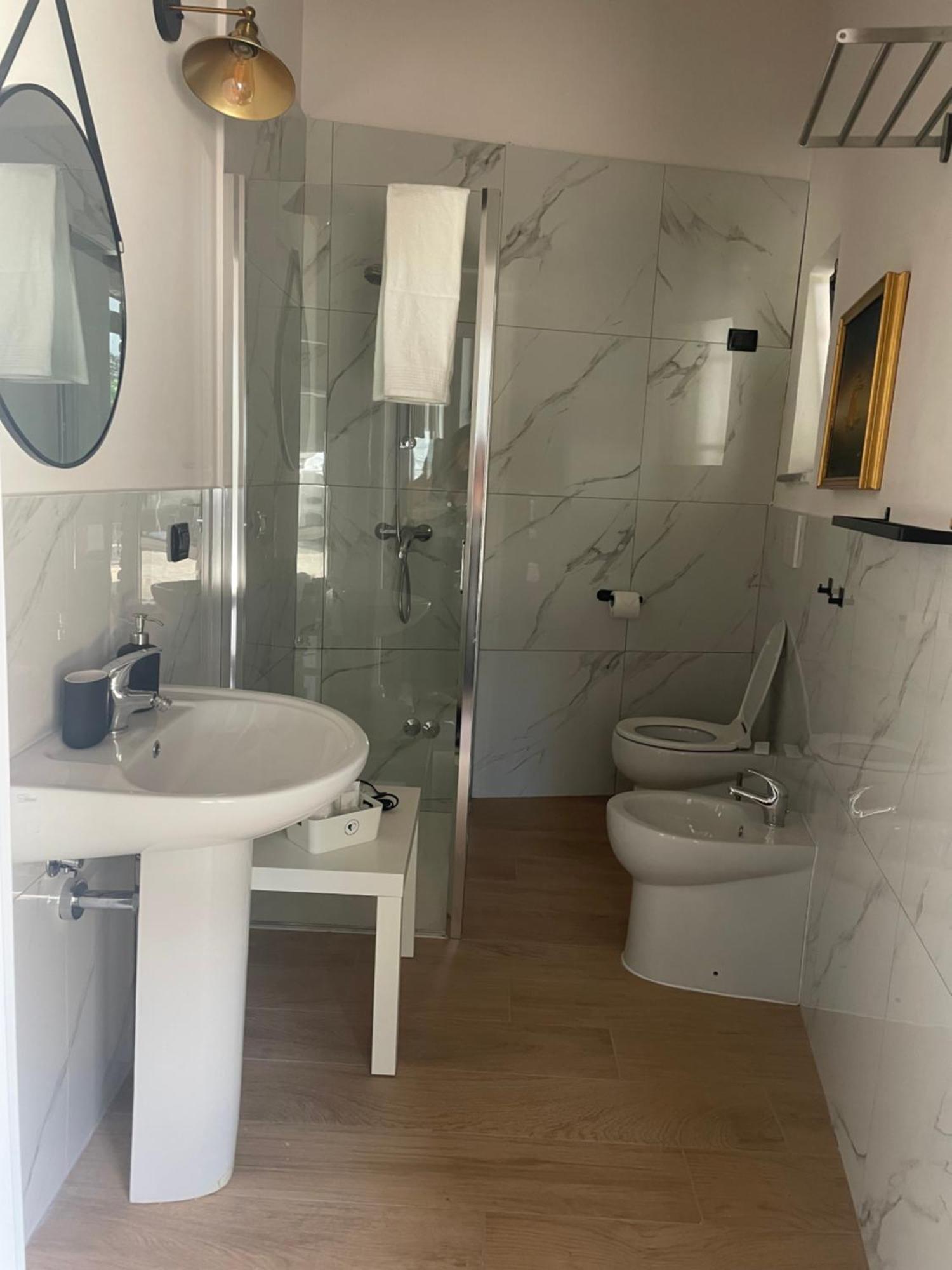Villa Simona Malpensa Gallarate Bagian luar foto