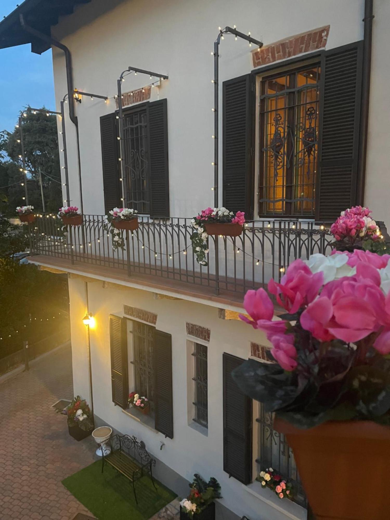 Villa Simona Malpensa Gallarate Bagian luar foto