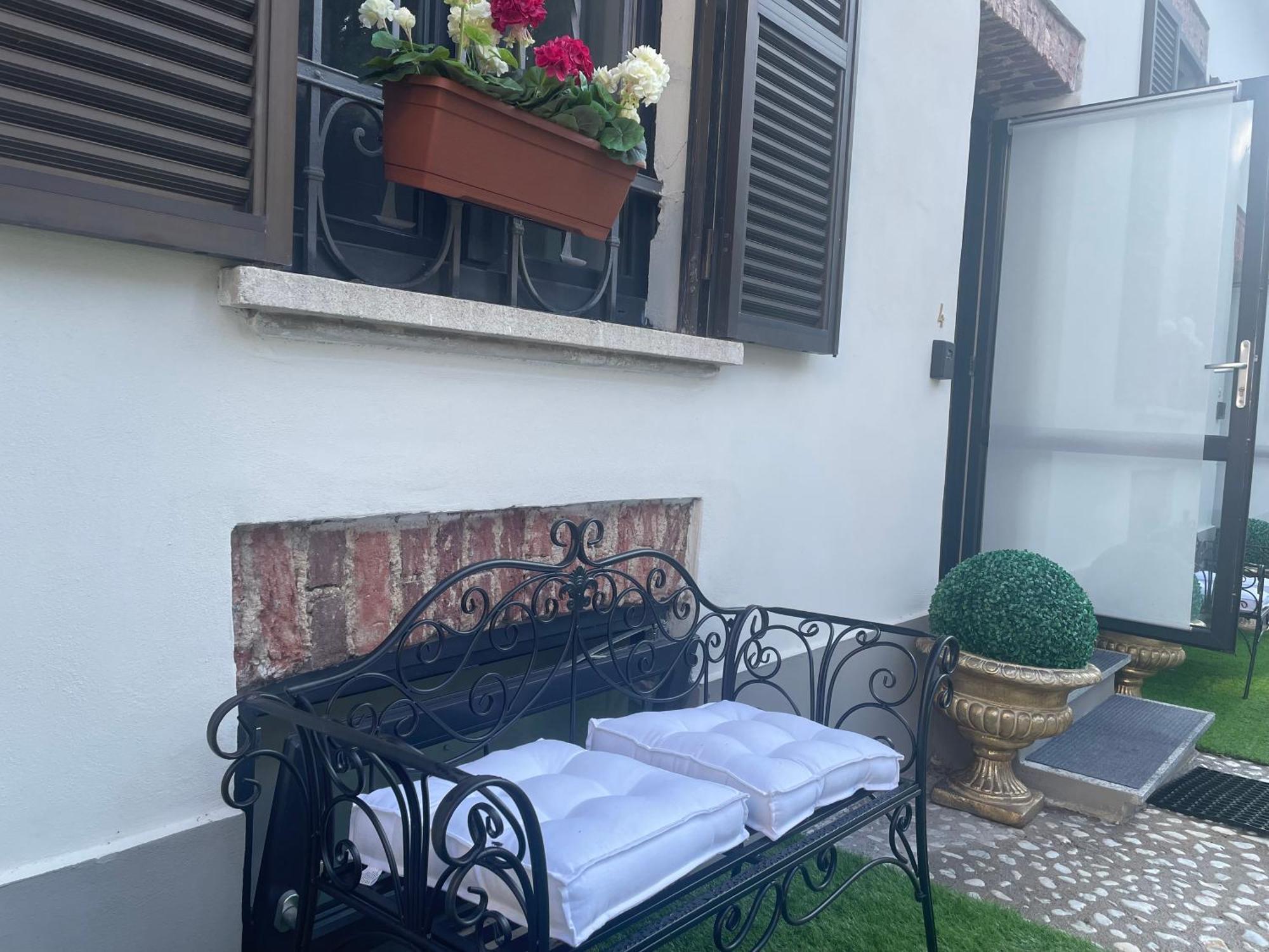 Villa Simona Malpensa Gallarate Bagian luar foto